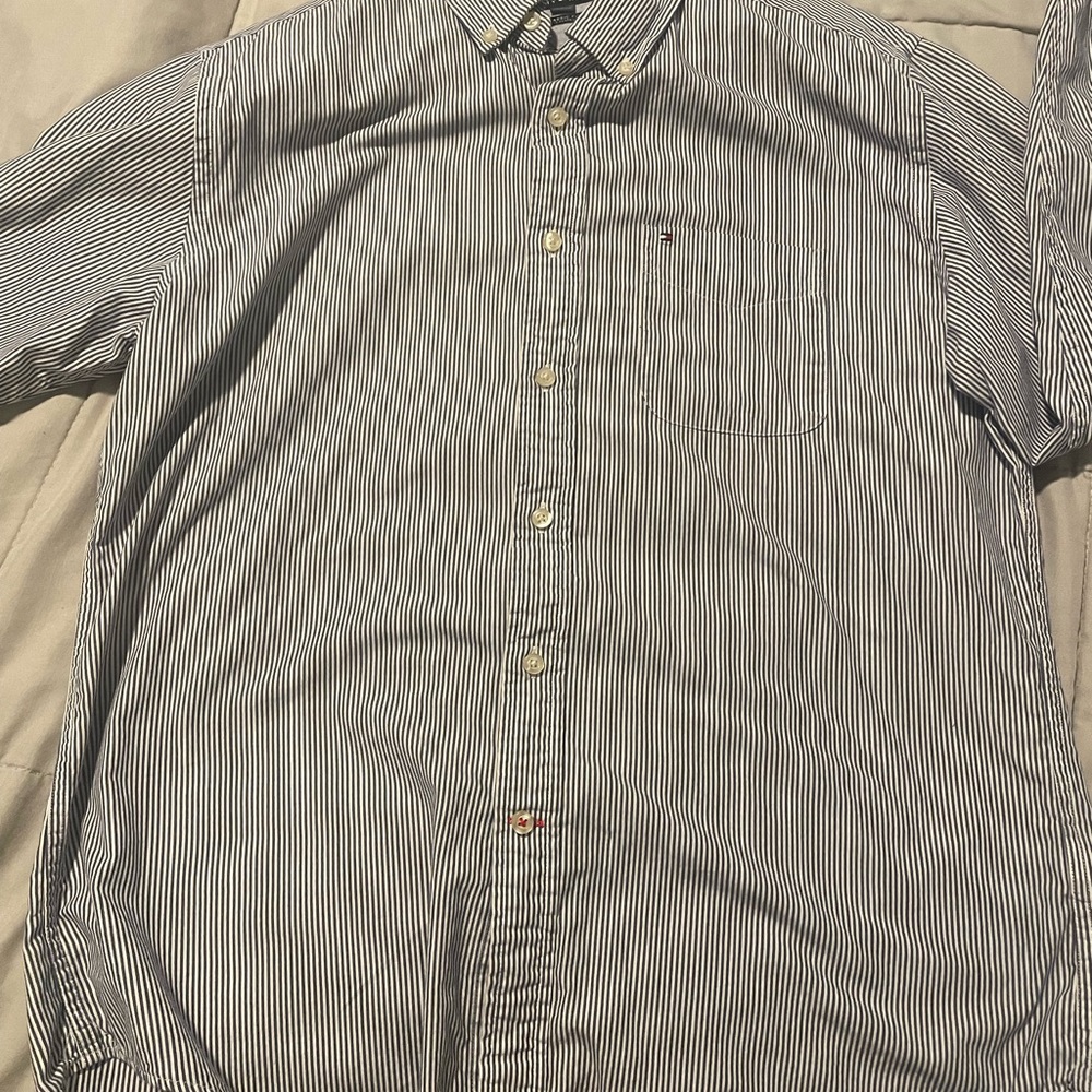 Tommy Hilfiger Mens Classic Fit Striped Long Sleeve Button Down Shirt
